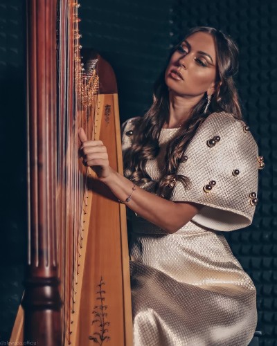 Kate Harpist 